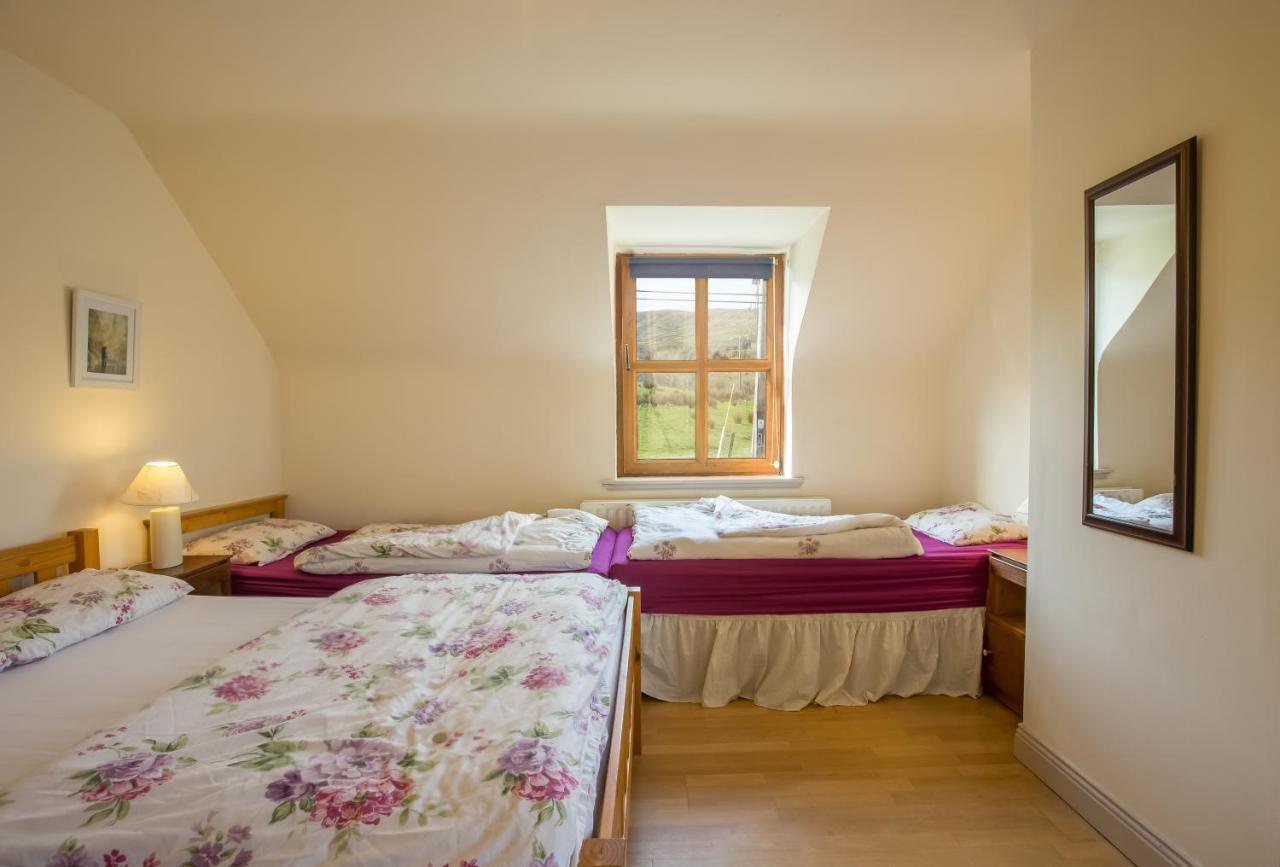 Mount Brandon Hostel Cloghane Exterior foto